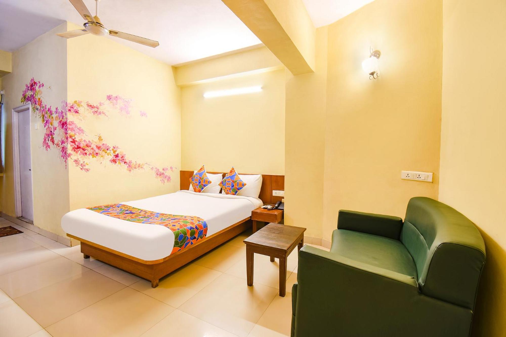 Fabhotel Prime Yash Residency - Nr Lonavala Railway Station Ngoại thất bức ảnh