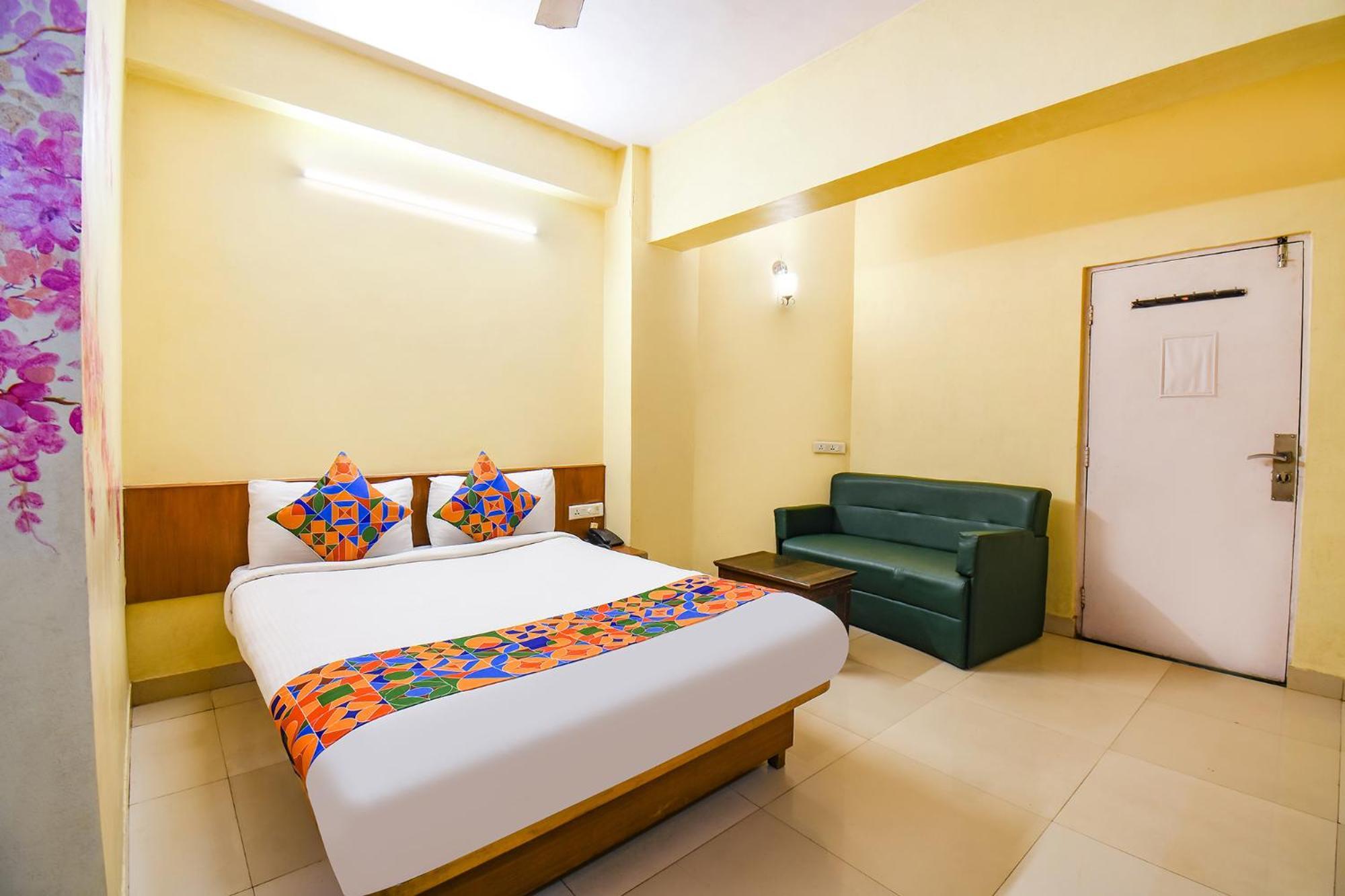 Fabhotel Prime Yash Residency - Nr Lonavala Railway Station Ngoại thất bức ảnh